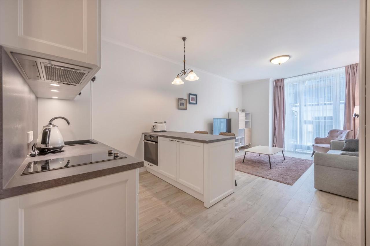 Happy Inn Just Studio, Self Check-In-24X7,Parking-In-The-Underground-Garage 빌뉴스 외부 사진